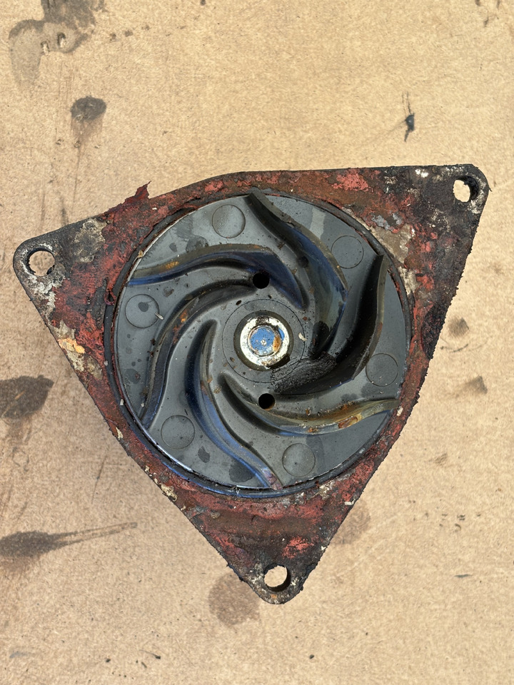 Cummins 6CT 6CT8.3 6C8.3 Pompa Wody - Bomba de refrigerante para Maquinaria agrícola: foto 3 Cummins 6CT 6CT8.3 6C8.3 Pompa Wody - Bomba de refrigerante para Maquinaria agrícola: foto 3