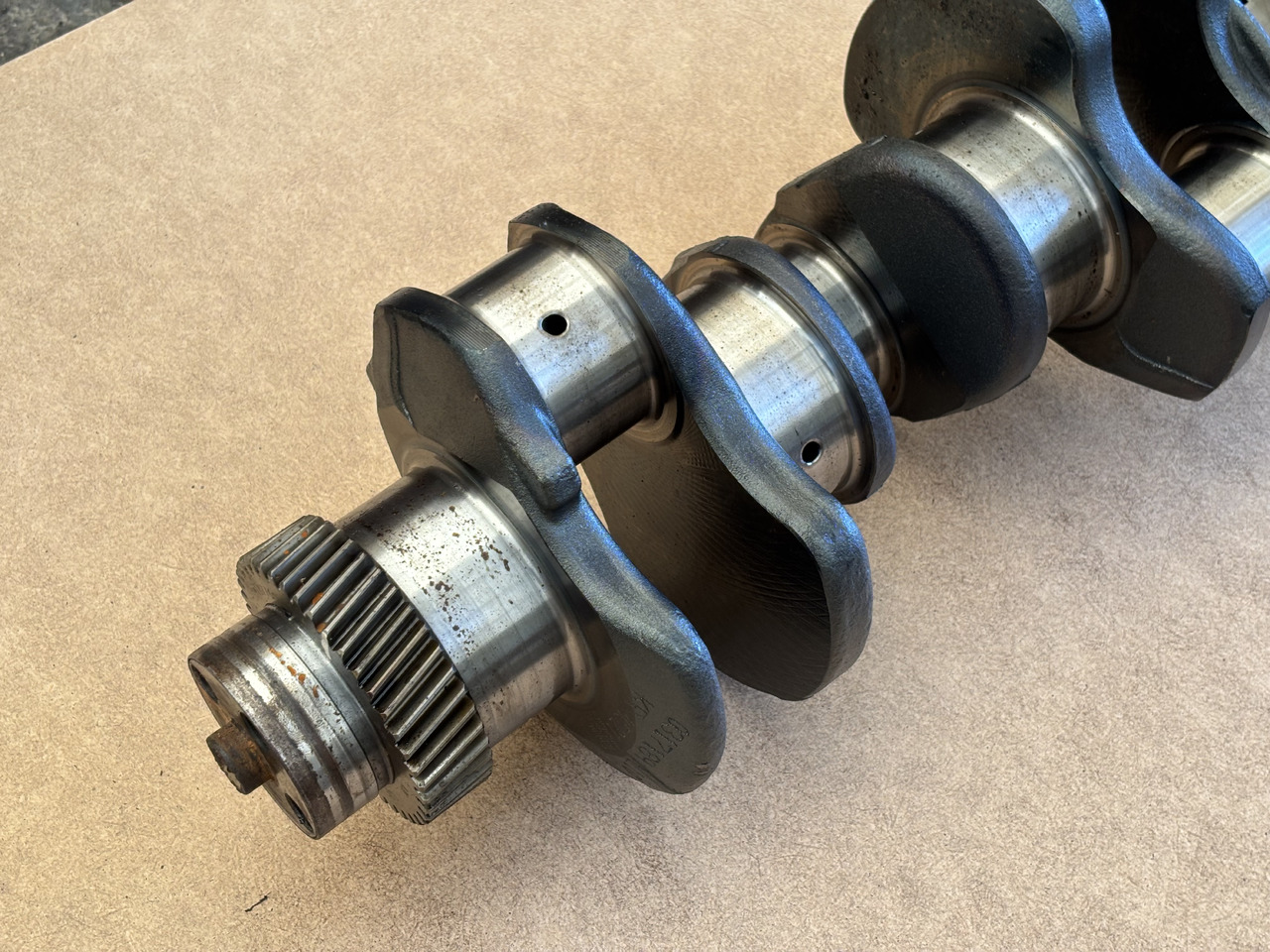 Cummins 6CT8.3 Wał korbowy silnika / CASE J917443 J918986 3918986 3917443 - Cigüeñal para Maquinaria agrícola: foto 3 Cummins 6CT8.3 Wał korbowy silnika / CASE J917443 J918986 3918986 3917443 - Cigüeñal para Maquinaria agrícola: foto 3