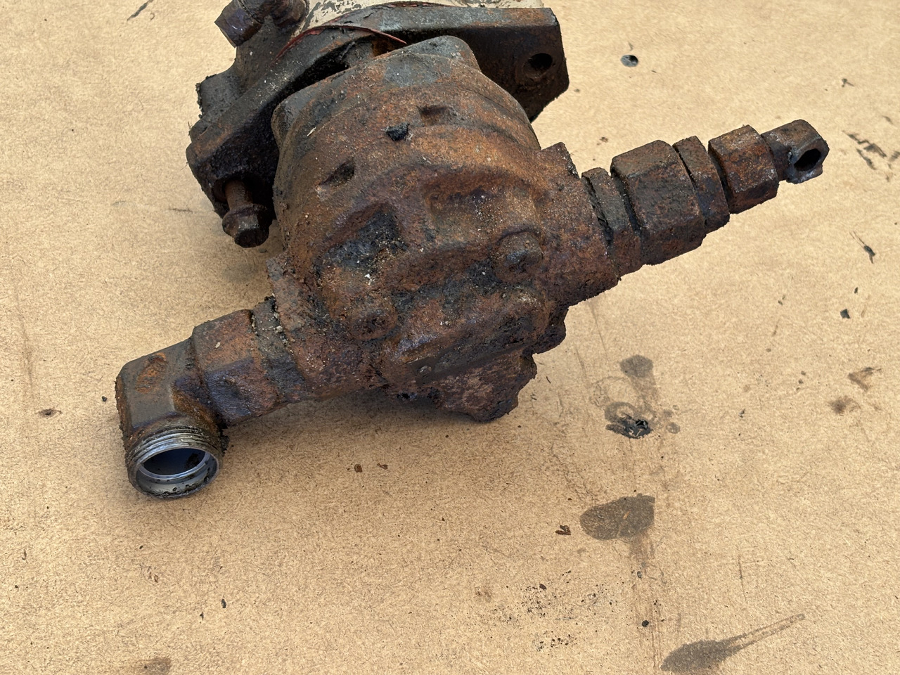 Cummins 8.3 6CT 6CTA 6CTAA Pompa hydrauliczna rozrząd - Bomba hidráulica para Maquinaria agrícola: foto 3 Cummins 8.3 6CT 6CTA 6CTAA Pompa hydrauliczna rozrząd - Bomba hidráulica para Maquinaria agrícola: foto 3