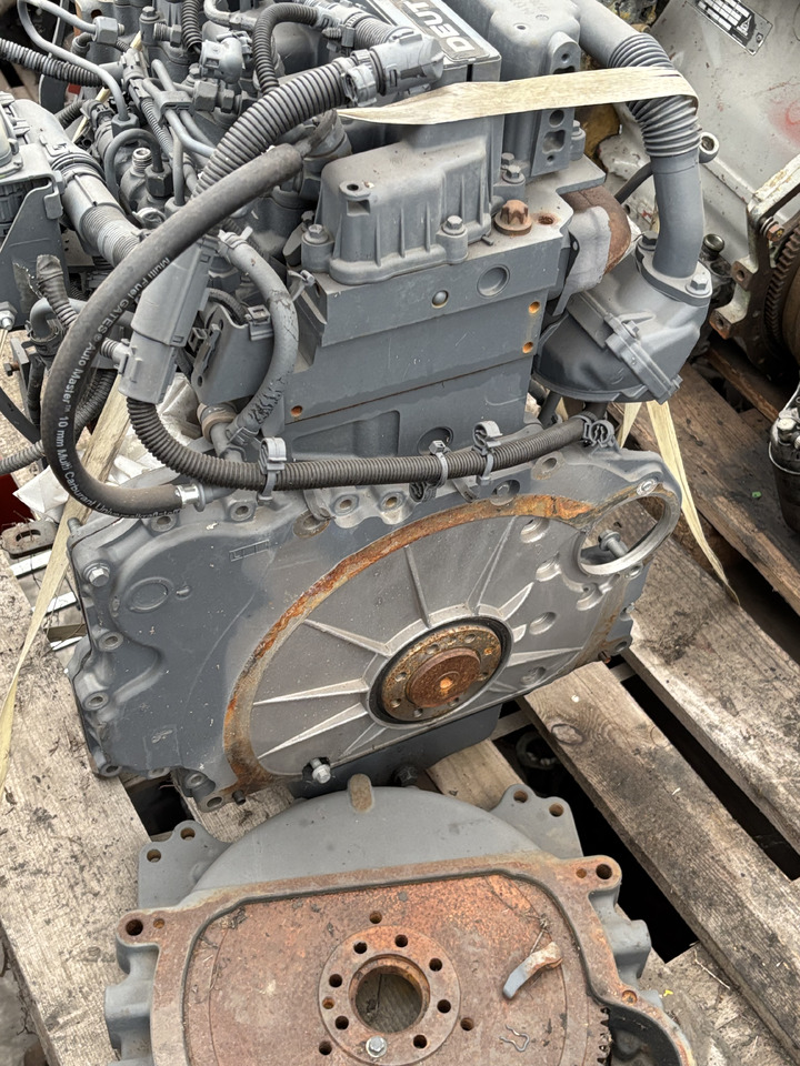 DEUTZ TD2.9L4-C4DI55C TD 2.9 L4 C4DI55C Silnik Kompletny - Motor para Maquinaria de construcción: foto 2 DEUTZ TD2.9L4-C4DI55C TD 2.9 L4 C4DI55C Silnik Kompletny - Motor para Maquinaria de construcción: foto 2