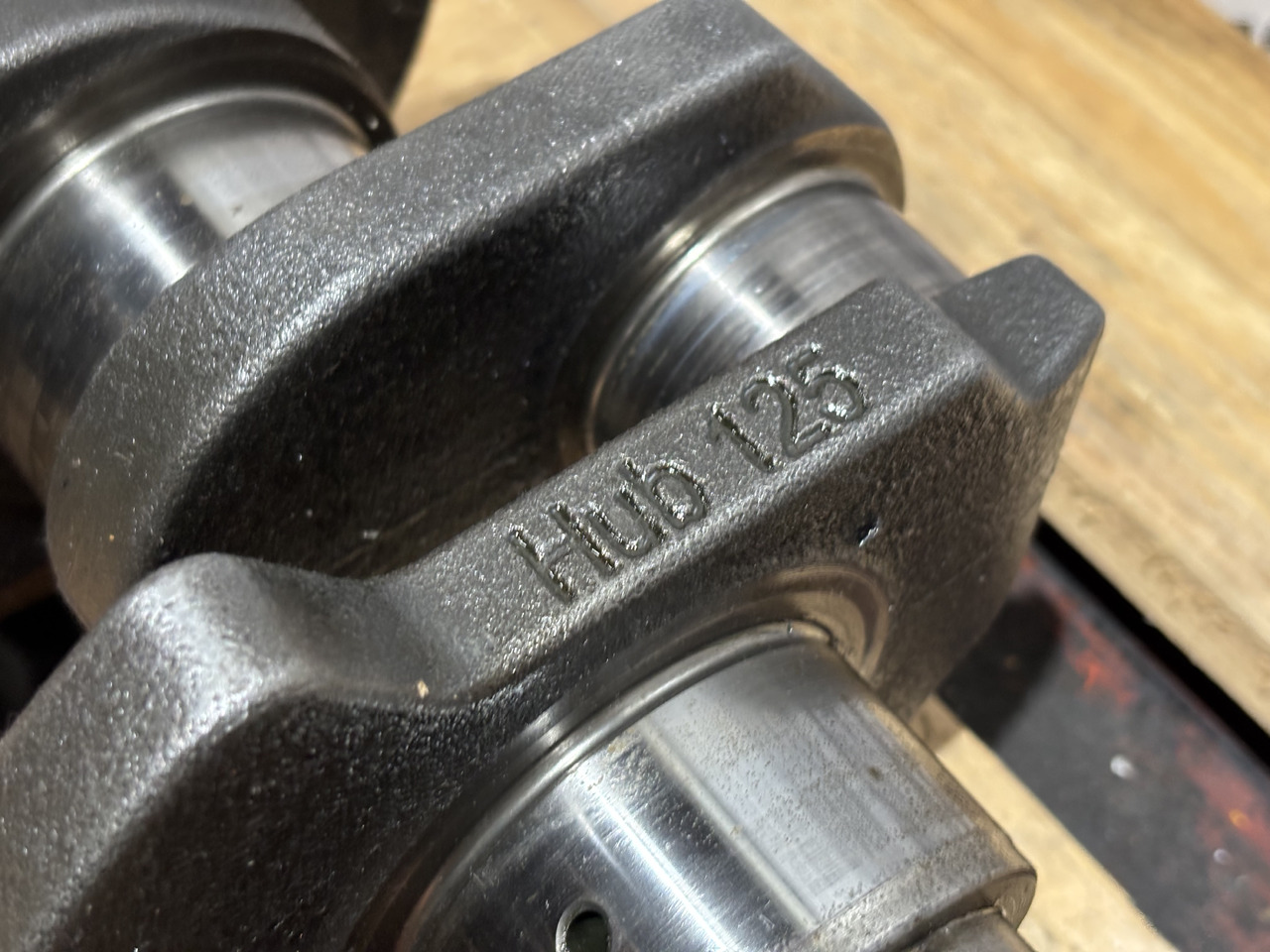 Deutz 04287163R TD 2011 L04 TD2011L04 Wał Korbowy - Cigüeñal para Maquinaria agrícola: foto 3 Deutz 04287163R TD 2011 L04 TD2011L04 Wał Korbowy - Cigüeñal para Maquinaria agrícola: foto 3