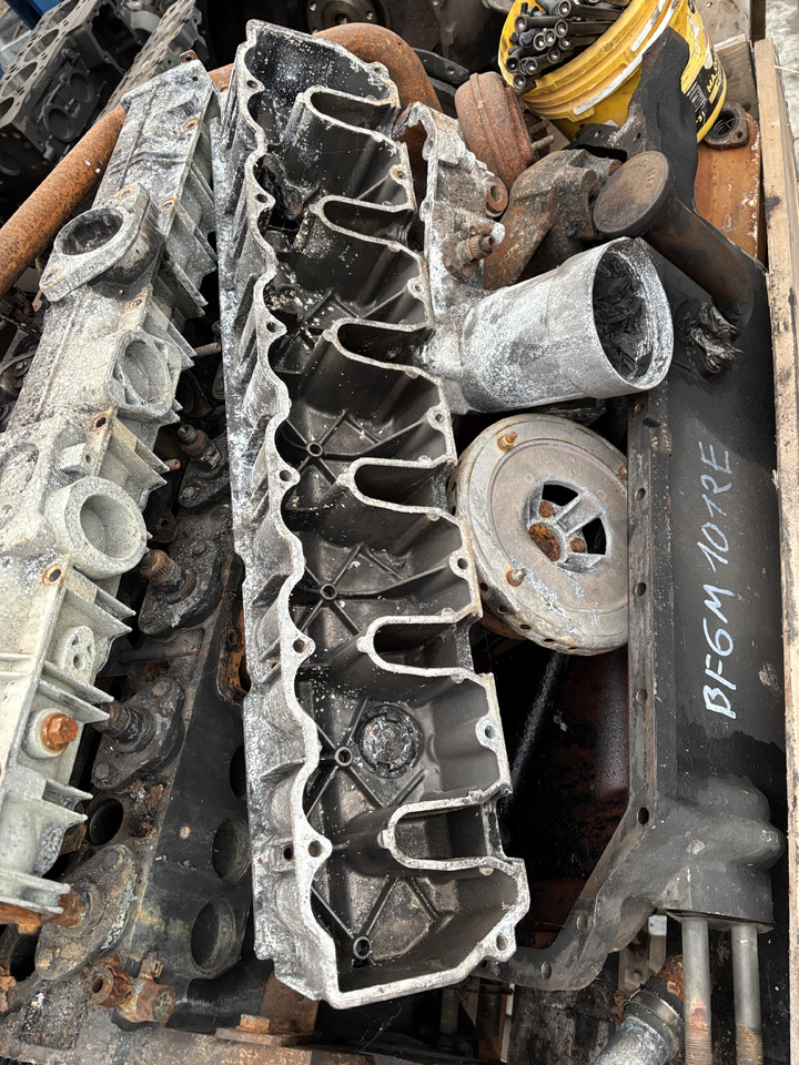 Deutz BF6M1012E Silnik Blok Pokrywa CZĘŚCI - Motor y piezas para Maquinaria de construcción: foto 4 Deutz BF6M1012E Silnik Blok Pokrywa CZĘŚCI - Motor y piezas para Maquinaria de construcción: foto 4