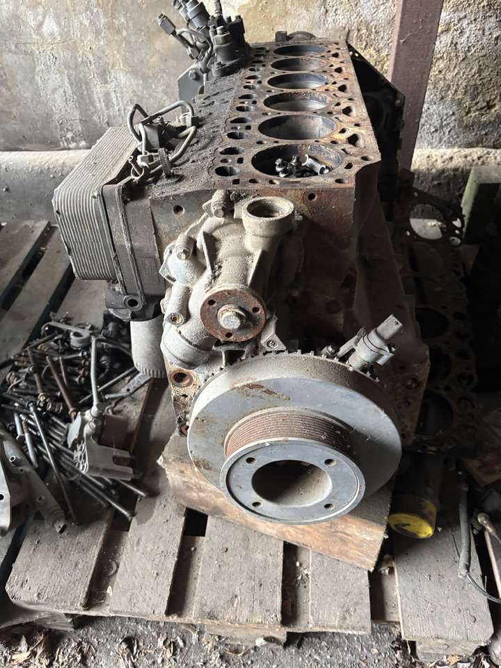 Deutz TCD 6.1 L6 Silnik Chłodnica Radiator Koło Pasowe Koło Zamachowe Głowica CZĘŚCI - Volante de inercia para Maquinaria agrícola: foto 4 Deutz TCD 6.1 L6 Silnik Chłodnica Radiator Koło Pasowe Koło Zamachowe Głowica CZĘŚCI - Volante de inercia para Maquinaria agrícola: foto 4