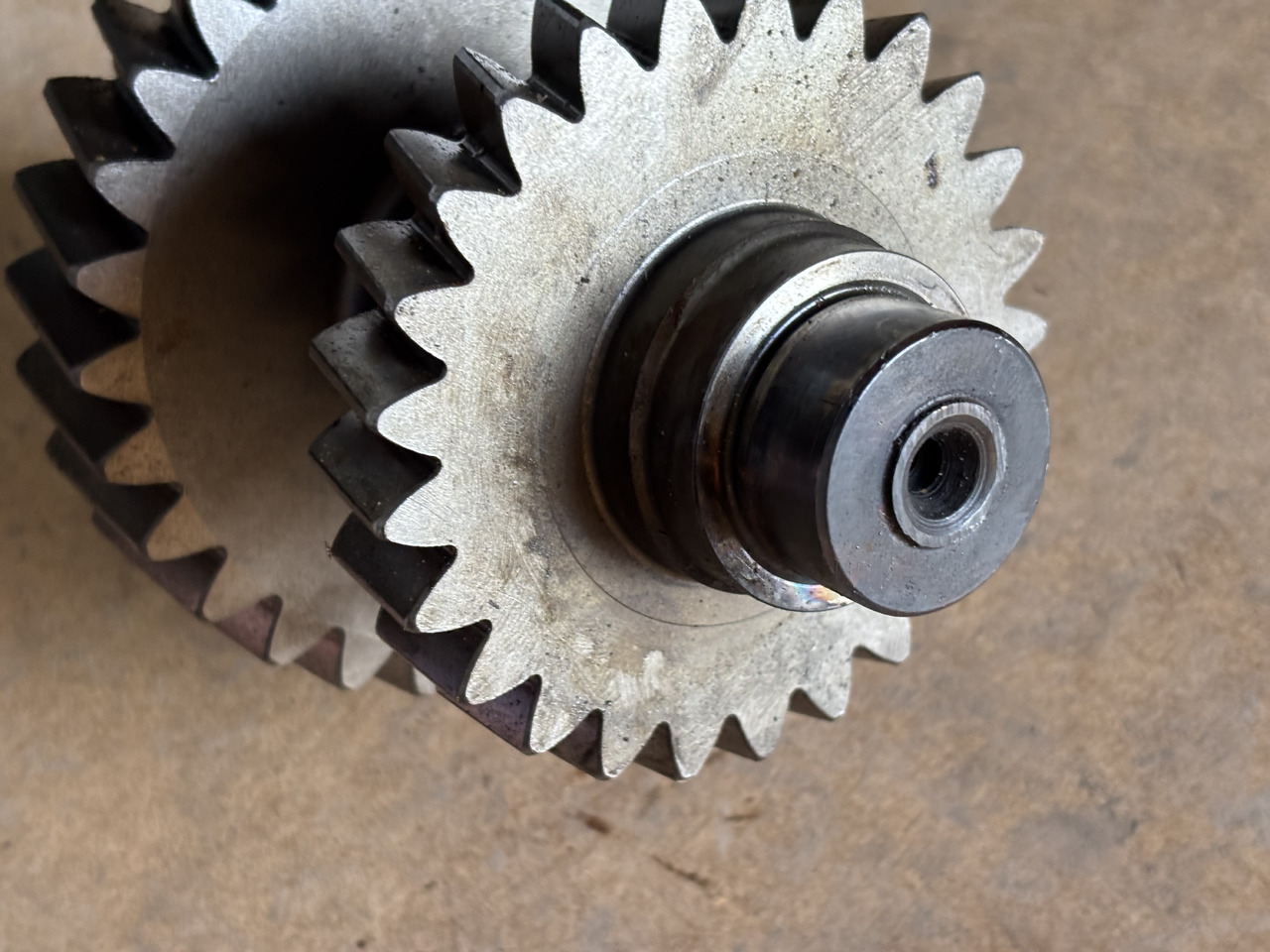 Fendt 307 308 310 311 370 390 Koła Bliźniacze Tryb 199100080150 - Transmisión para Maquinaria agrícola: foto 1 Fendt 307 308 310 311 370 390 Koła Bliźniacze Tryb 199100080150 - Transmisión para Maquinaria agrícola: foto 1