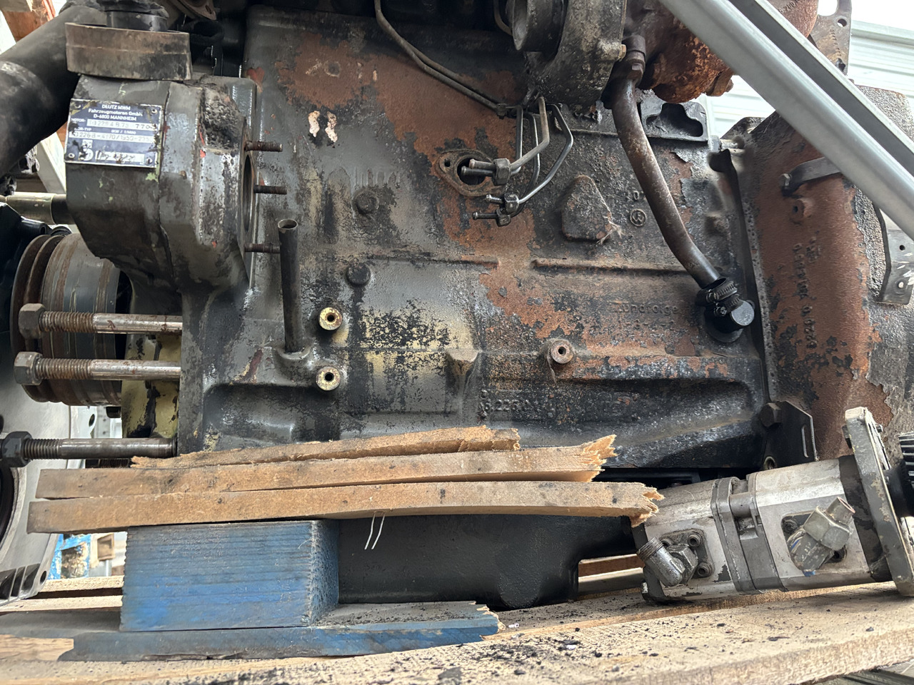 Fendt 309 Deutz TD226-B4 MWM Silnik Blok Pokrywa Obudowa Koło Zamachowe Miska Olejowa CZĘŚCI - Volante de inercia para Maquinaria agrícola: foto 5 Fendt 309 Deutz TD226-B4 MWM Silnik Blok Pokrywa Obudowa Koło Zamachowe Miska Olejowa CZĘŚCI - Volante de inercia para Maquinaria agrícola: foto 5