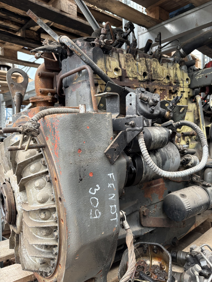 Fendt 309 Deutz TD226-B4 MWM Silnik Blok Pokrywa Obudowa Koło Zamachowe Miska Olejowa CZĘŚCI - Volante de inercia para Maquinaria agrícola: foto 2 Fendt 309 Deutz TD226-B4 MWM Silnik Blok Pokrywa Obudowa Koło Zamachowe Miska Olejowa CZĘŚCI - Volante de inercia para Maquinaria agrícola: foto 2