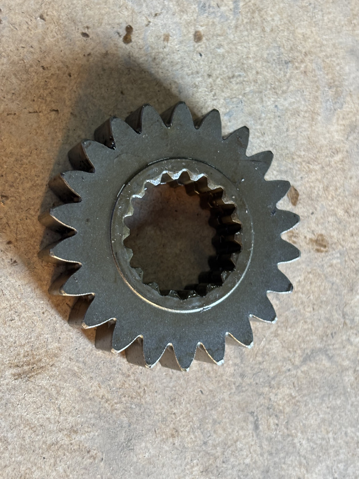 Fendt 310 311 312 Koło Zębate Walcowa 380132380030 - Transmisión para Maquinaria agrícola: foto 2 Fendt 310 311 312 Koło Zębate Walcowa 380132380030 - Transmisión para Maquinaria agrícola: foto 2