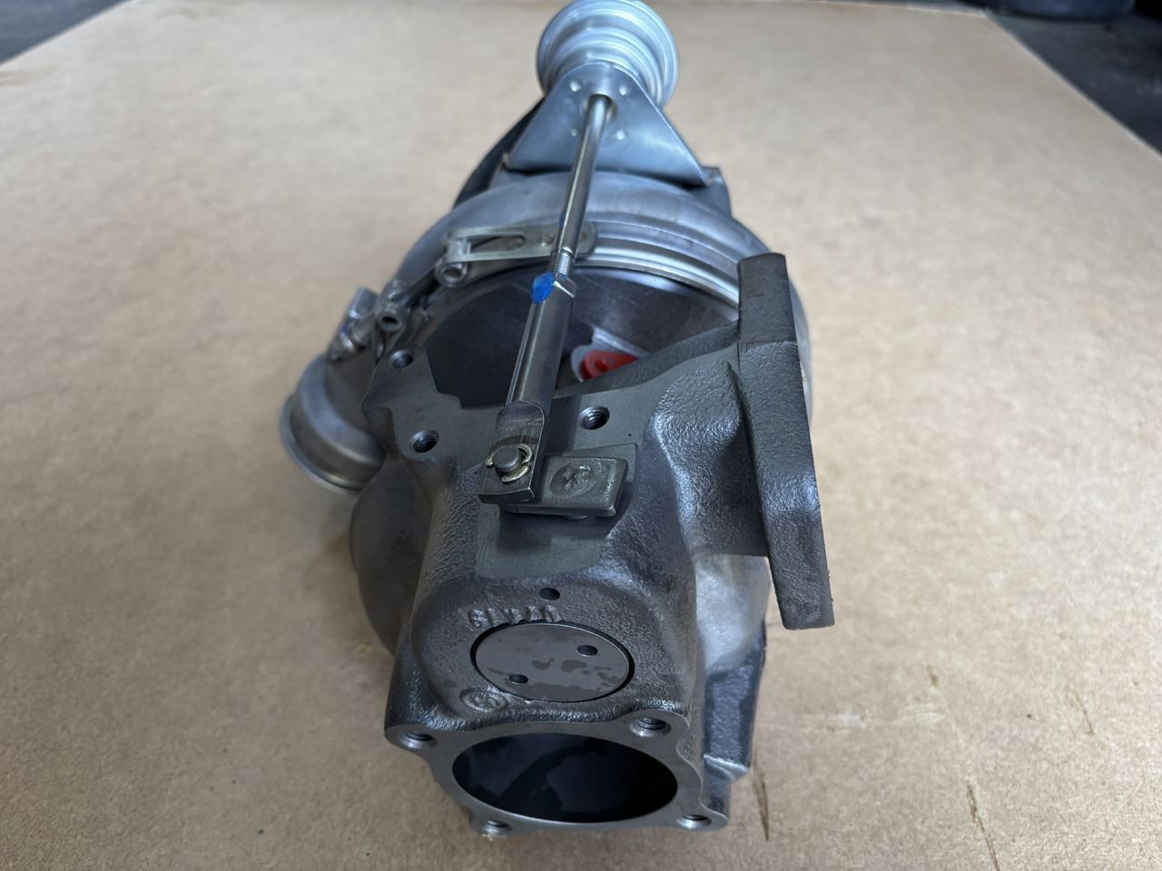 Fendt 924 930 934 936 Vario - turbosprężarka F934201090040 - Turbocompresor: foto 5 Fendt 924 930 934 936 Vario - turbosprężarka F934201090040 - Turbocompresor: foto 5