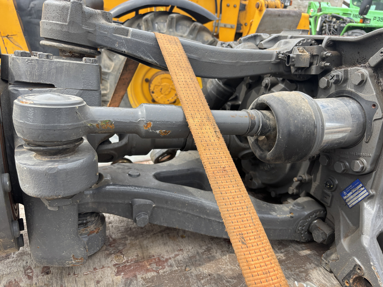 Fendt 936 939 Vario - most przedni CZĘŚCI - zwolnica zwrotnica obudowa siłownik 980/10141854 - Mangueta para Maquinaria agrícola: foto 4 Fendt 936 939 Vario - most przedni CZĘŚCI - zwolnica zwrotnica obudowa siłownik 980/10141854 - Mangueta para Maquinaria agrícola: foto 4