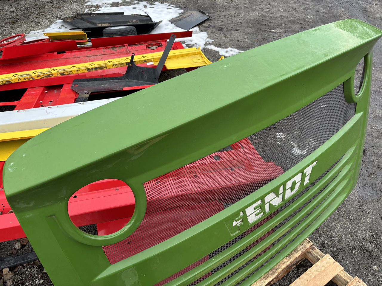 Fendt Katana 65 S4 650 Gen3 85 S4 Owiewka Tylna Obudowa Tylna Klapa H653500133131 - Carrocería y exterior para Maquinaria agrícola: foto 1 Fendt Katana 65 S4 650 Gen3 85 S4 Owiewka Tylna Obudowa Tylna Klapa H653500133131 - Carrocería y exterior para Maquinaria agrícola: foto 1