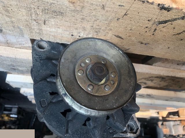 Ford t2 703f 6015 aaa Alternator - Alternador para Maquinaria agrícola: foto 2 Ford t2 703f 6015 aaa Alternator - Alternador para Maquinaria agrícola: foto 2