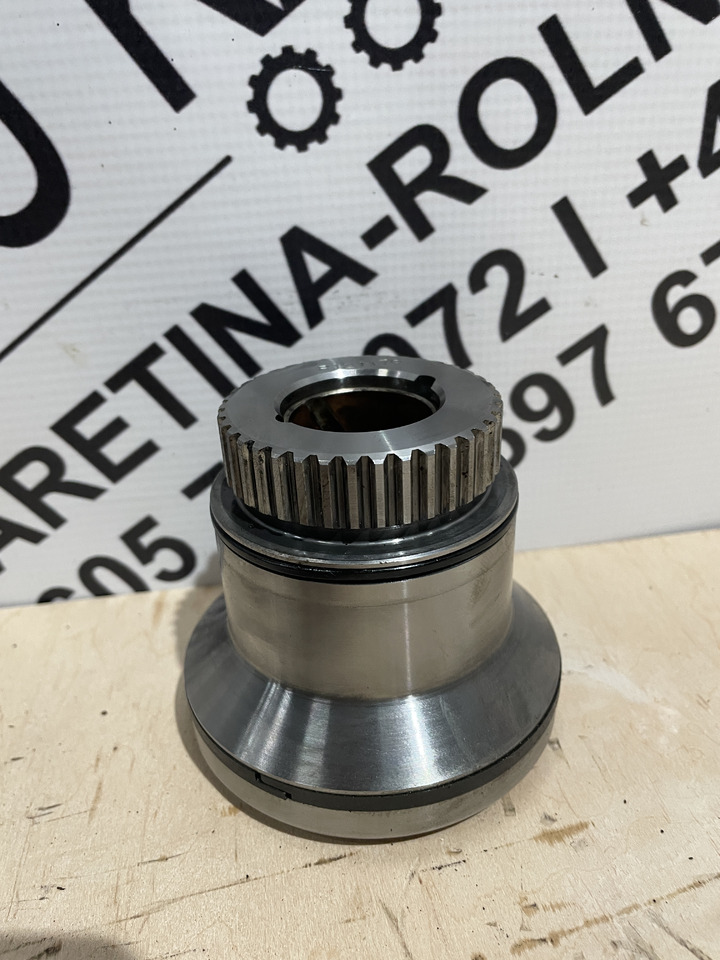 John Deere 6300 6100 6200 6400 - wał sprzęgła RE61245 - Embrague y piezas para Maquinaria agrícola: foto 1 John Deere 6300 6100 6200 6400 - wał sprzęgła RE61245 - Embrague y piezas para Maquinaria agrícola: foto 1
