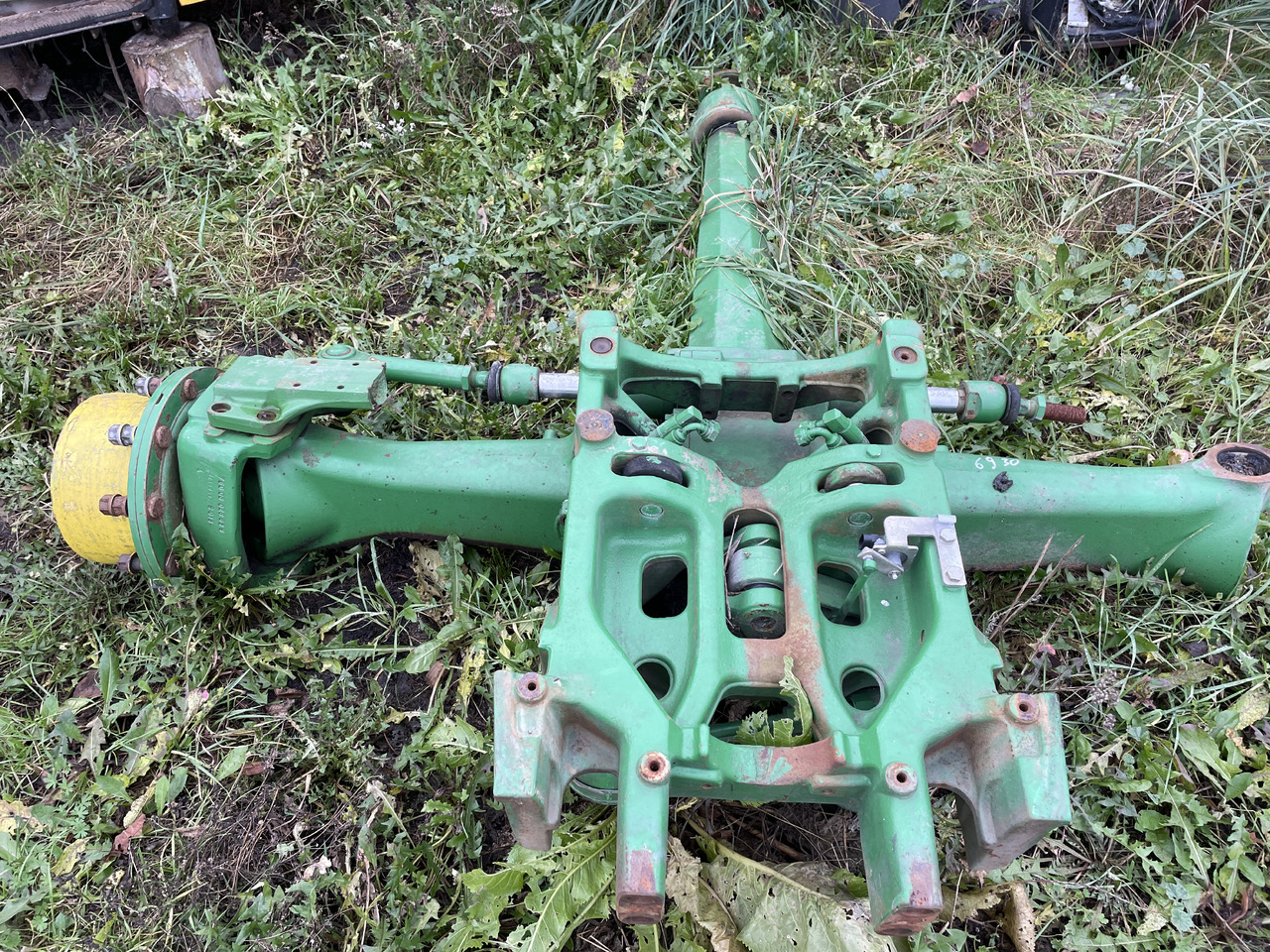 John Deere 6930 7730 - oś przednia - zwrotnica prawa L157366 75006028639 - Mangueta para Maquinaria agrícola: foto 1 John Deere 6930 7730 - oś przednia - zwrotnica prawa L157366 75006028639 - Mangueta para Maquinaria agrícola: foto 1