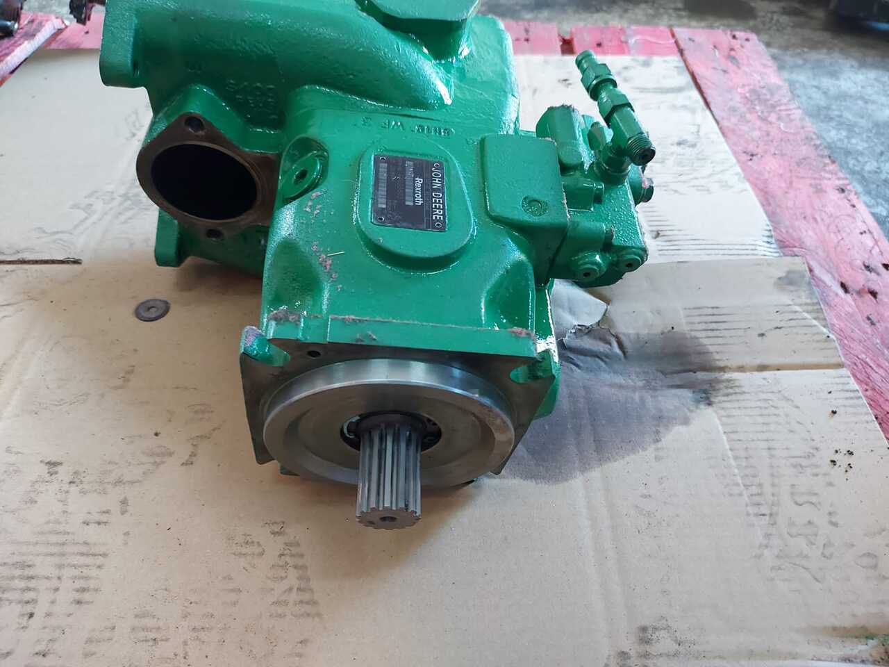 John Deere 8345r - Pompa Hydrauliki RE587646 - Bomba hidráulica para Maquinaria agrícola: foto 4 John Deere 8345r - Pompa Hydrauliki RE587646 - Bomba hidráulica para Maquinaria agrícola: foto 4