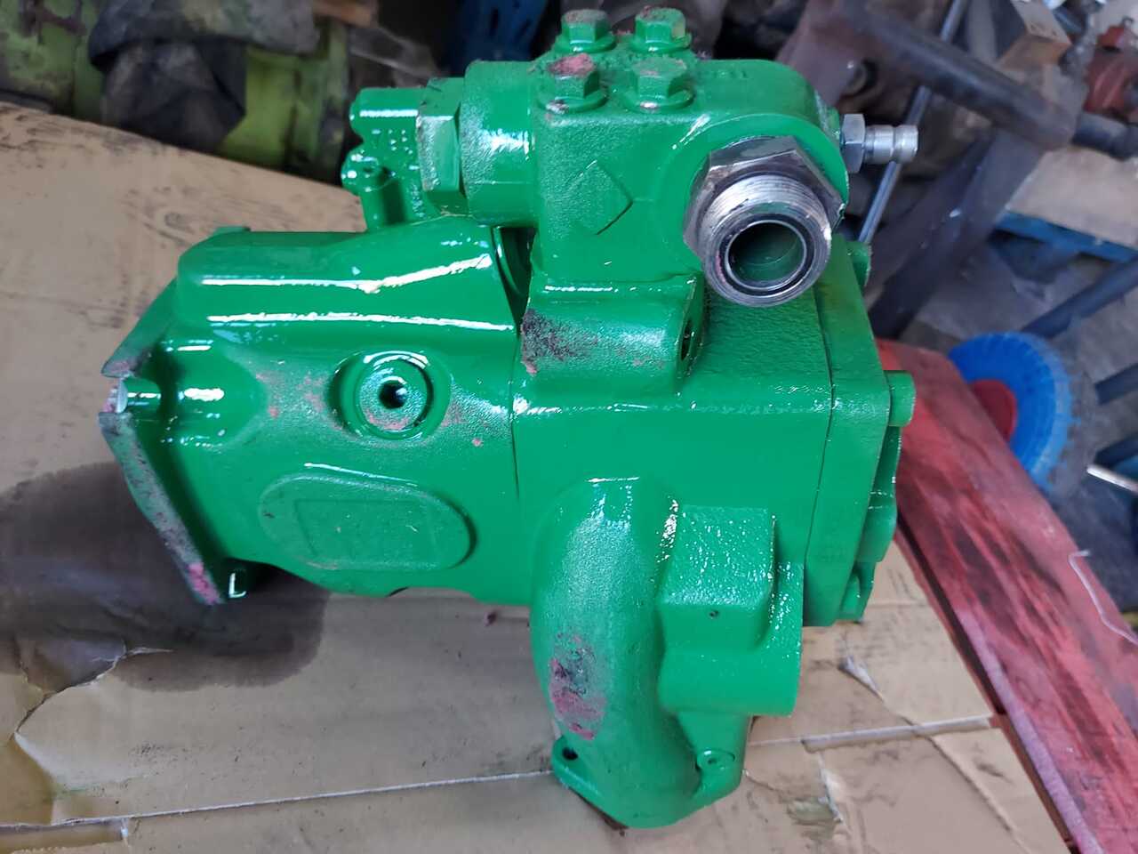 John Deere 8345r - Pompa Hydrauliki RE587646 - Bomba hidráulica para Maquinaria agrícola: foto 3 John Deere 8345r - Pompa Hydrauliki RE587646 - Bomba hidráulica para Maquinaria agrícola: foto 3