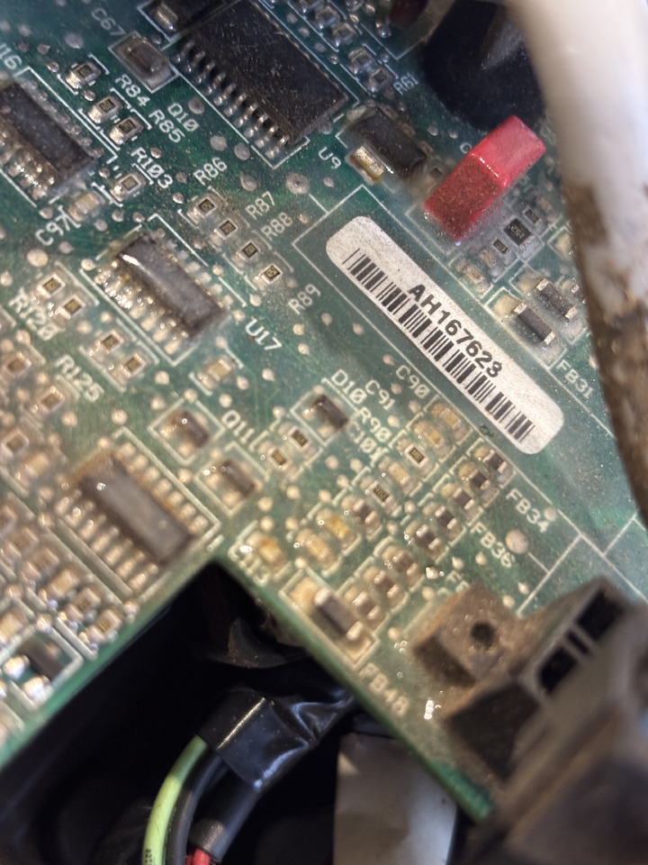 John Deere 9650 9750 STS CTS - płytka elektryczna podłokietnika AH167623 - Sistema eléctrico para Tractor: foto 1 John Deere 9650 9750 STS CTS - płytka elektryczna podłokietnika AH167623 - Sistema eléctrico para Tractor: foto 1