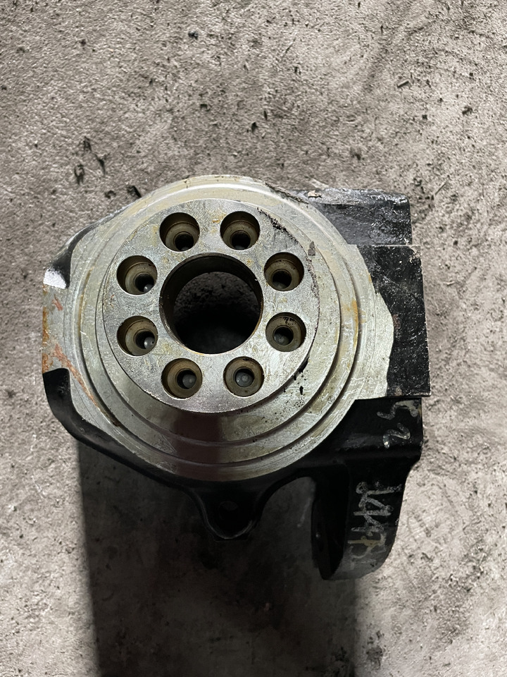 John Deere sieczkarnia 7200 7300 7400 7500 7700 7800 - zwrotnica ER145011 12863 - Mangueta para Maquinaria agrícola: foto 2 John Deere sieczkarnia 7200 7300 7400 7500 7700 7800 - zwrotnica ER145011 12863 - Mangueta para Maquinaria agrícola: foto 2