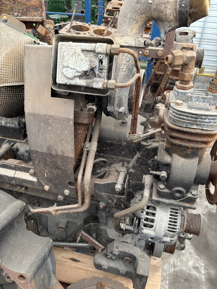 Massey Ferguson 7618 Silnik CZĘŚCI 453084168 - Motor y piezas para Maquinaria agrícola: foto 3 Massey Ferguson 7618 Silnik CZĘŚCI 453084168 - Motor y piezas para Maquinaria agrícola: foto 3