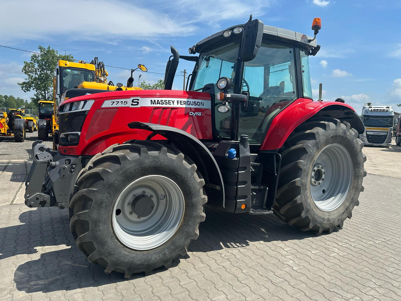 Massey Ferguson 7715S - Tractor: foto 1 Massey Ferguson 7715S - Tractor: foto 1