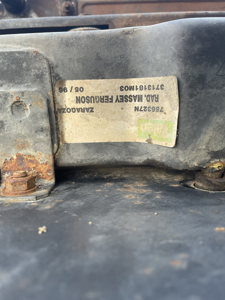 Massey Fergusson 8140 8159 8160 - chłodnica 3713181M03 - Radiador para Maquinaria agrícola: foto 3 Massey Fergusson 8140 8159 8160 - chłodnica 3713181M03 - Radiador para Maquinaria agrícola: foto 3