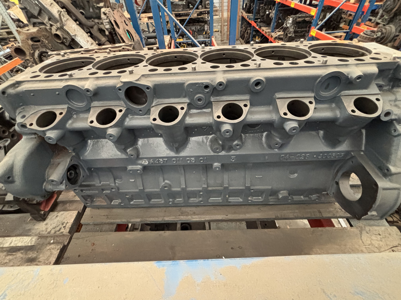 Mercedes Benz OM457LA Blok silnika A4570110501 - Bloque de cilindros para Maquinaria agrícola: foto 4 Mercedes Benz OM457LA Blok silnika A4570110501 - Bloque de cilindros para Maquinaria agrícola: foto 4