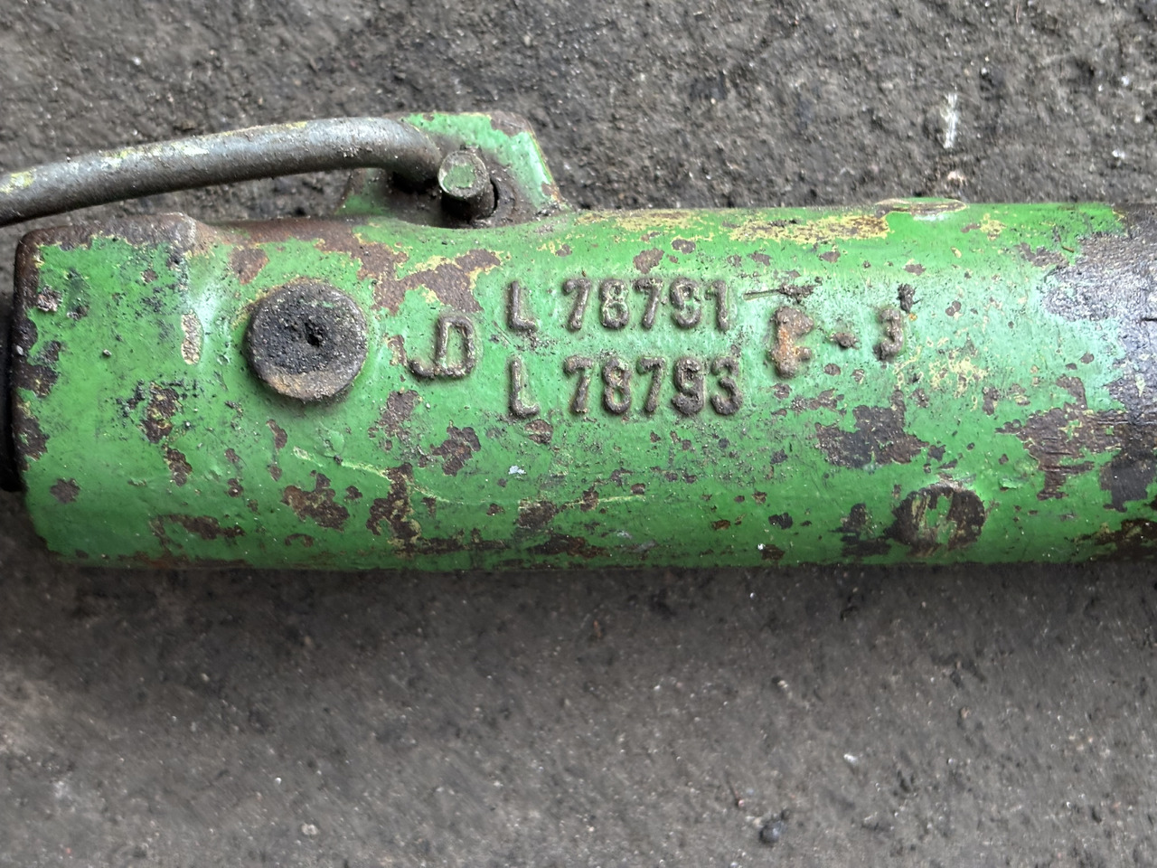 John Deere 6100 6200 Łącznik Górny Rura Łącznika AL78065 L78791 AL78068 AL78069 - Piezas de recambio para Tractor: foto 4 John Deere 6100 6200 Łącznik Górny Rura Łącznika AL78065 L78791 AL78068 AL78069 - Piezas de recambio para Tractor: foto 4