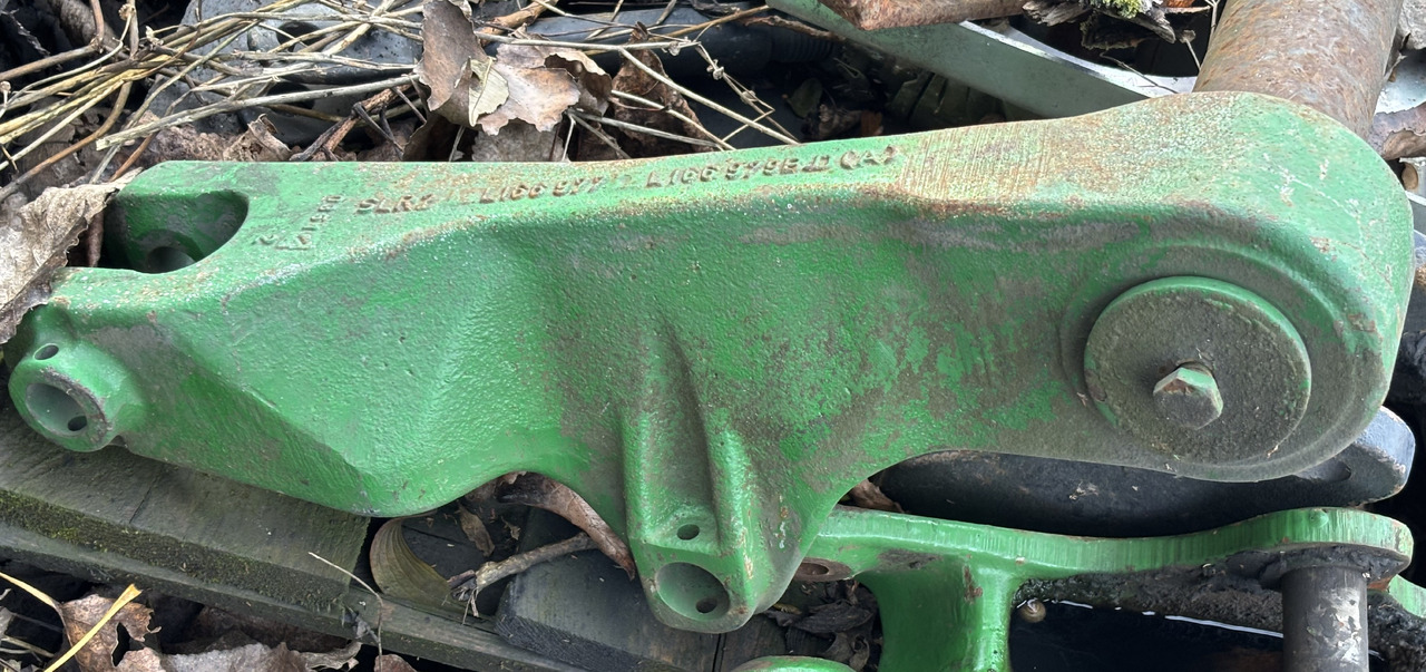 John Deere 6120 6320 6520 6620 6820 6920 Ramię podnośnika prawe Wał Wahliwy L166977 L168344 - Piezas de recambio para Tractor: foto 2 John Deere 6120 6320 6520 6620 6820 6920 Ramię podnośnika prawe Wał Wahliwy L166977 L168344 - Piezas de recambio para Tractor: foto 2