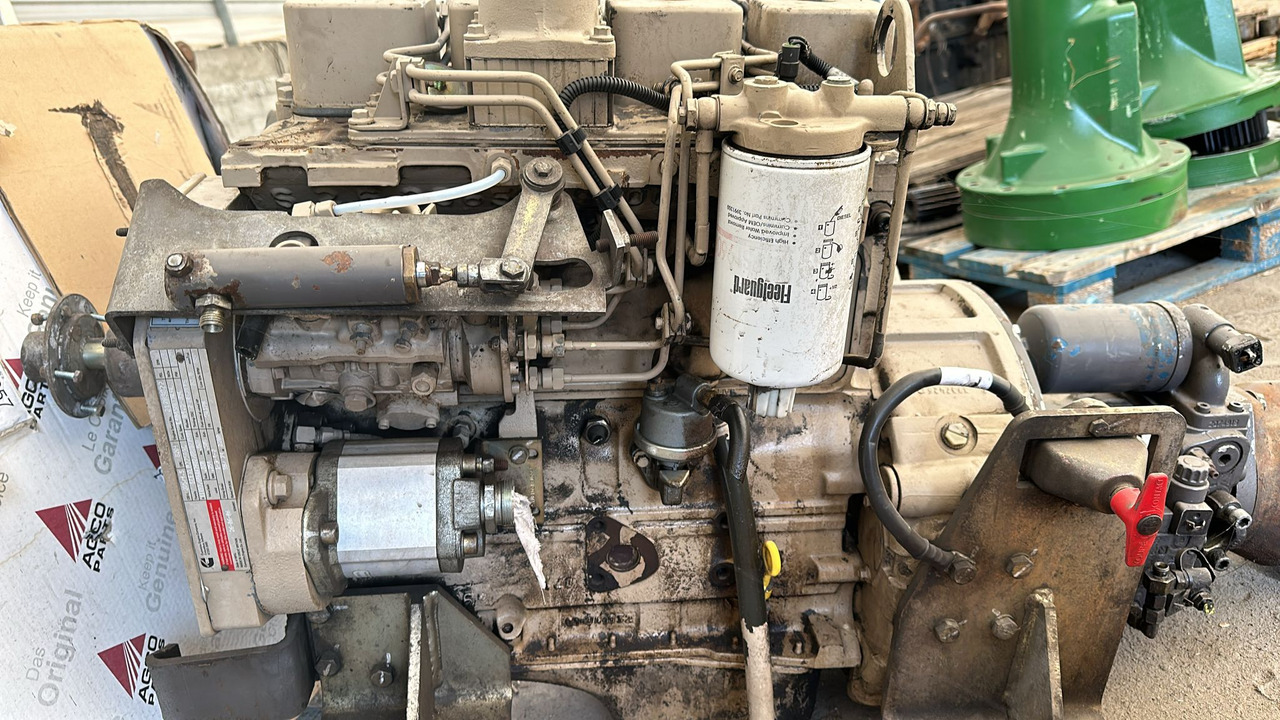 Silnik Cummins b4.5-99c - Motor para Maquinaria de construcción: foto 1 Silnik Cummins b4.5-99c - Motor para Maquinaria de construcción: foto 1