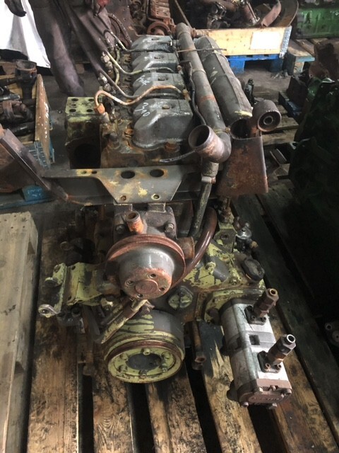 Silnik MWM 226-4 Fendt Renault pompa paliwa słupek czesci głowica - Motor y piezas para Maquinaria agrícola: foto 1 Silnik MWM 226-4 Fendt Renault pompa paliwa słupek czesci głowica - Motor y piezas para Maquinaria agrícola: foto 1