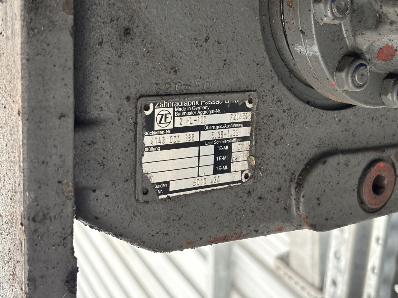 Skrzynia ZF 2HL-100 2HL100 Liebherr - Caja de cambios para Maquinaria de construcción: foto 2 Skrzynia ZF 2HL-100 2HL100 Liebherr - Caja de cambios para Maquinaria de construcción: foto 2