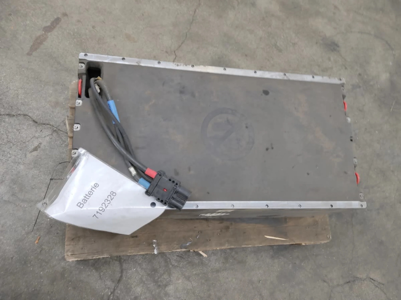 BMZ Battery 48V 268Ah 13,10kw - Acumulador para Equipo de manutención: foto 4 BMZ Battery 48V 268Ah 13,10kw - Acumulador para Equipo de manutención: foto 4