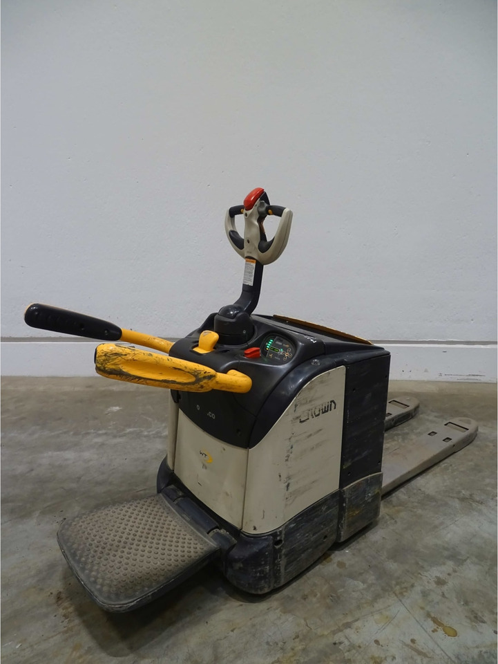 Crown WT3040 - Transpaleta: foto 3 Crown WT3040 - Transpaleta: foto 3