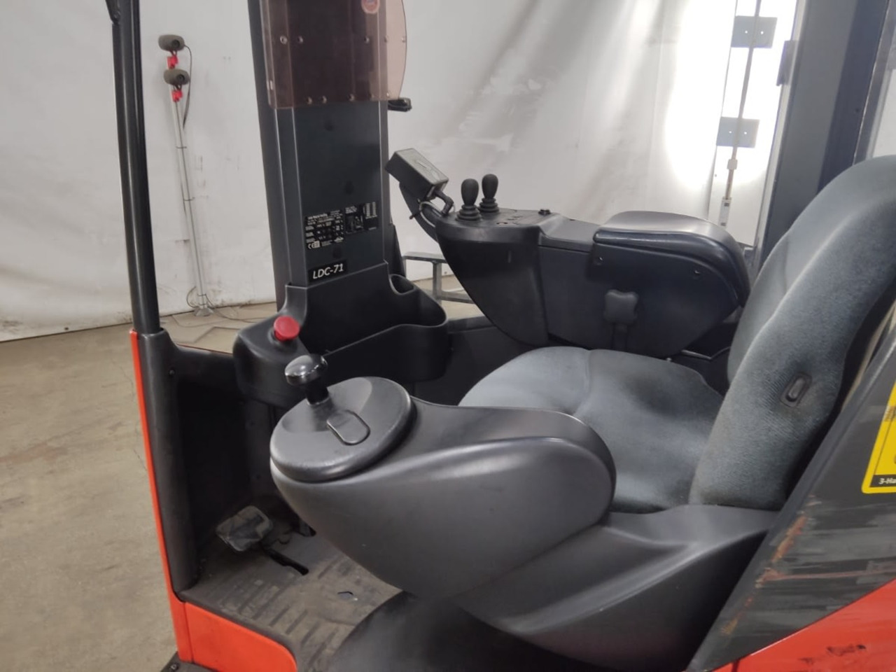Linde R14X-03 - Retráctil: foto 4 Linde R14X-03 - Retráctil: foto 4
