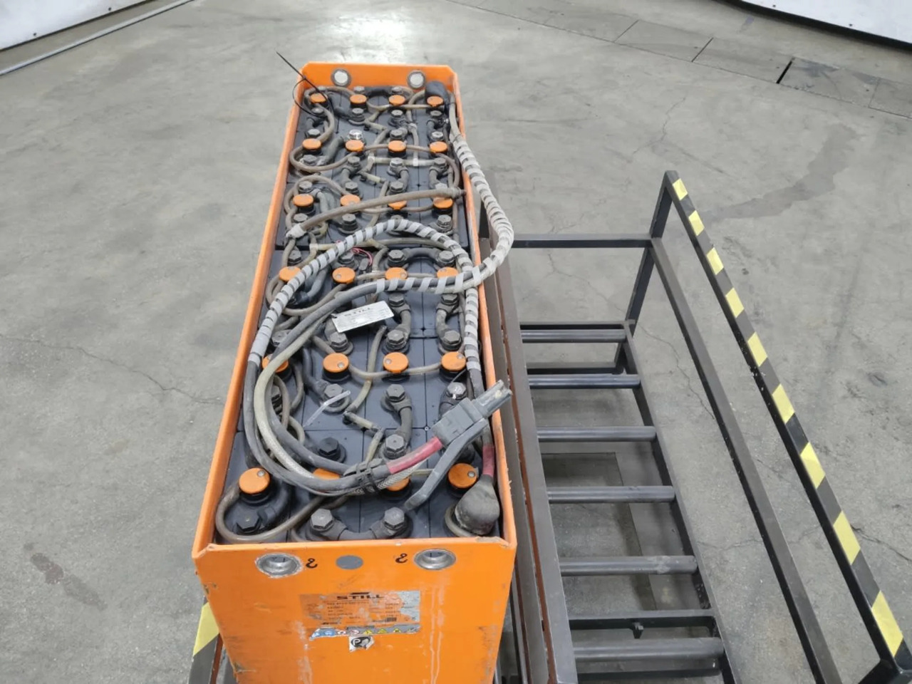 MIDAC Battery & changing rack - Acumulador para Equipo de manutención: foto 5 MIDAC Battery & changing rack - Acumulador para Equipo de manutención: foto 5