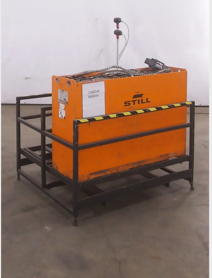 MIDAC Battery & changing rack - Acumulador para Equipo de manutención: foto 1 MIDAC Battery & changing rack - Acumulador para Equipo de manutención: foto 1