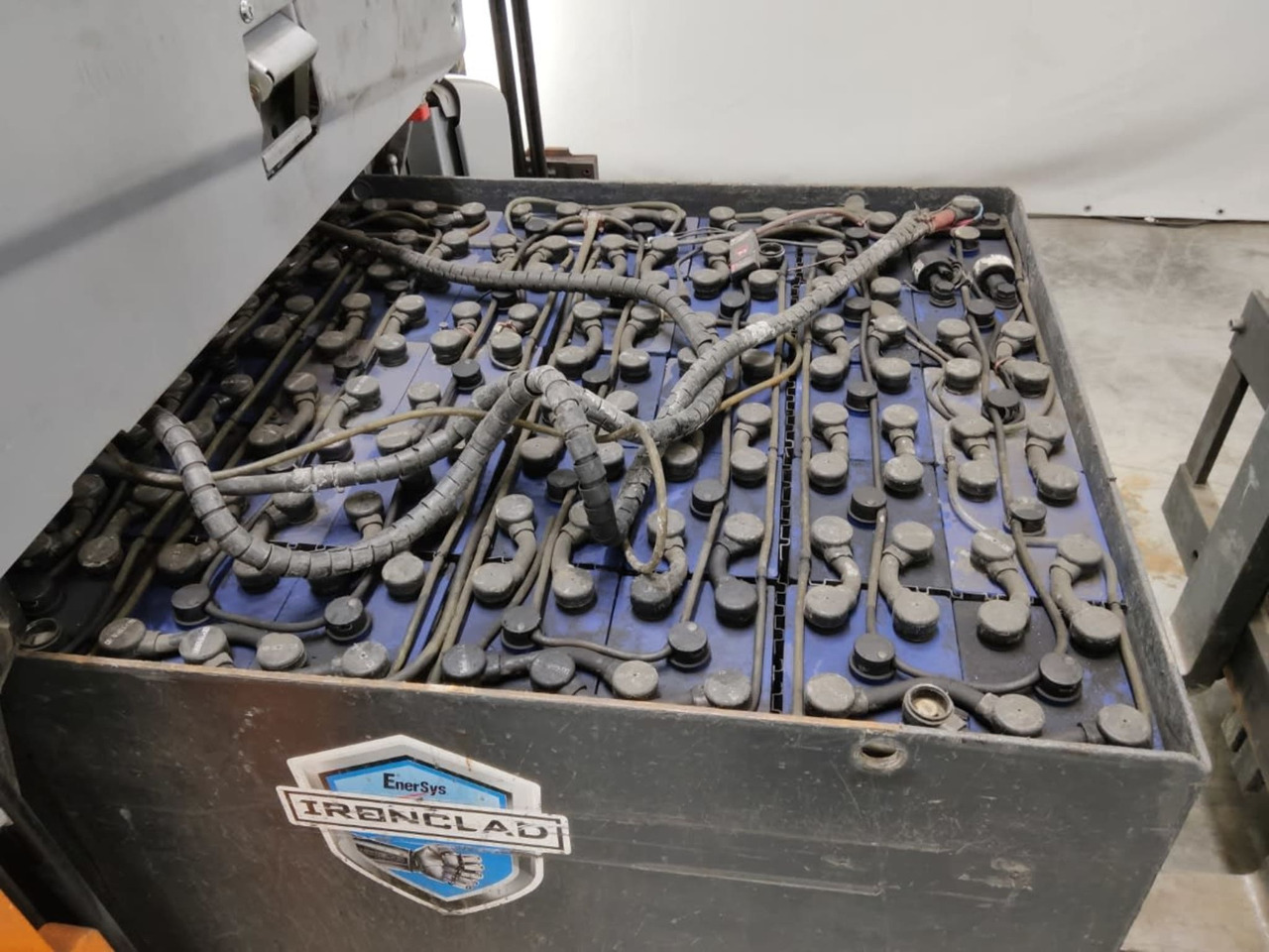 STILL RX60-70 - Carretilla elevadora eléctrica: foto 4 STILL RX60-70 - Carretilla elevadora eléctrica: foto 4