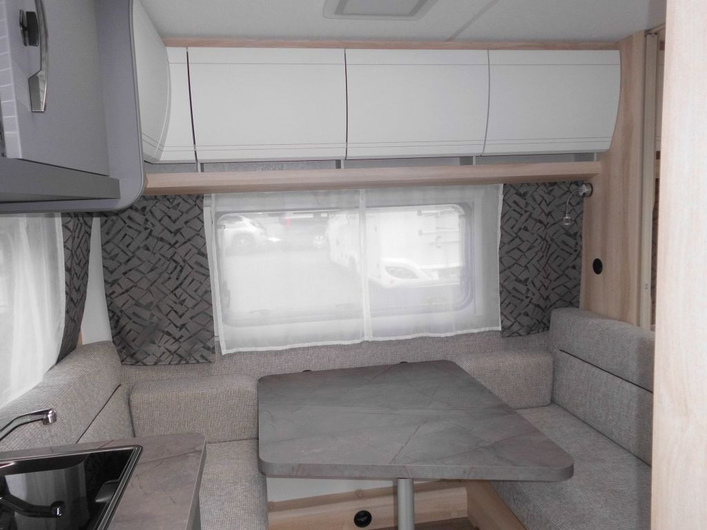 Hobby De Luxe 400 SFe 1500kg., Fahrradträger - Caravana: foto 5 Hobby De Luxe 400 SFe 1500kg., Fahrradträger - Caravana: foto 5