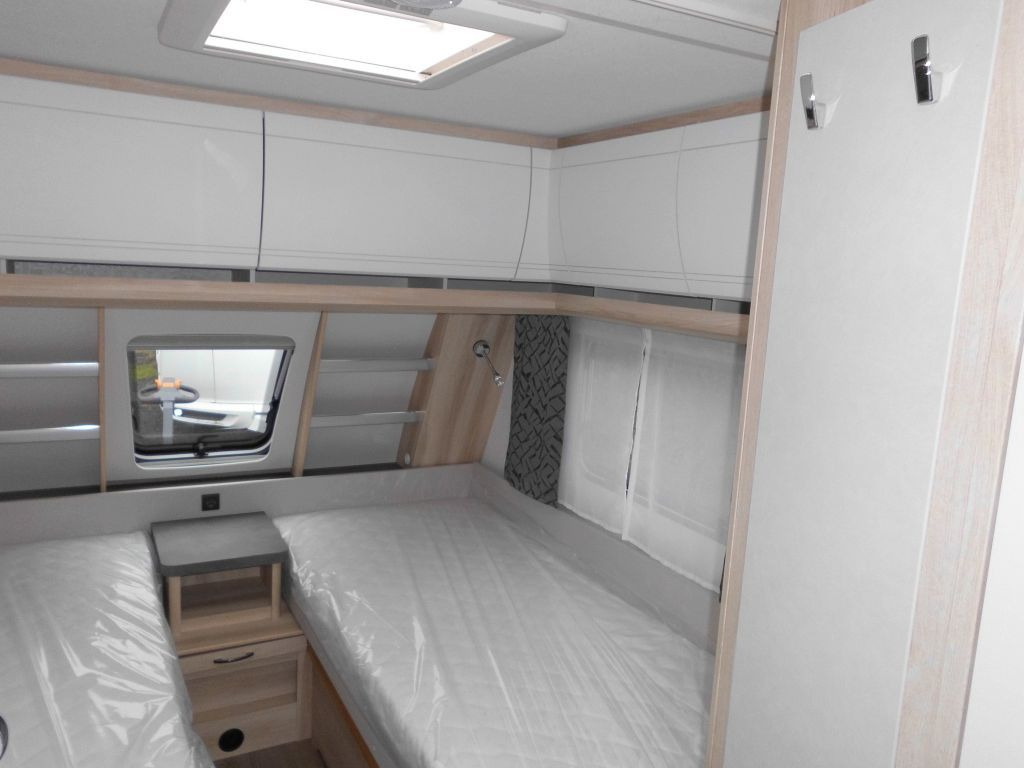 Caravana nuevo Hobby De Luxe 515 UHL 2025 2000kg. AUTARK AMBIENTE: foto 23