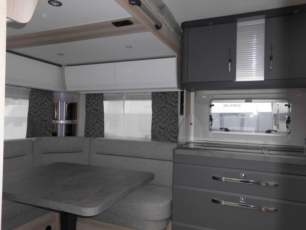 Caravana nuevo Hobby De Luxe 515 UHL 2025 2000kg. AUTARK AMBIENTE: foto 8
