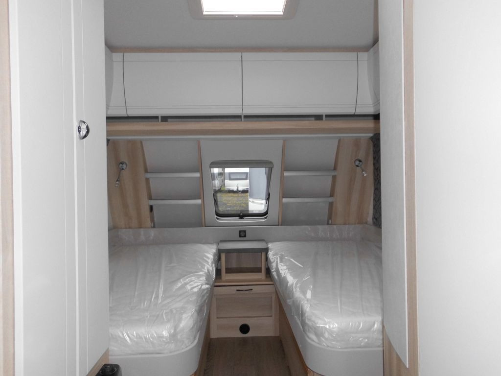 Caravana nuevo Hobby De Luxe 515 UHL 2025 2000kg. AUTARK AMBIENTE: foto 22