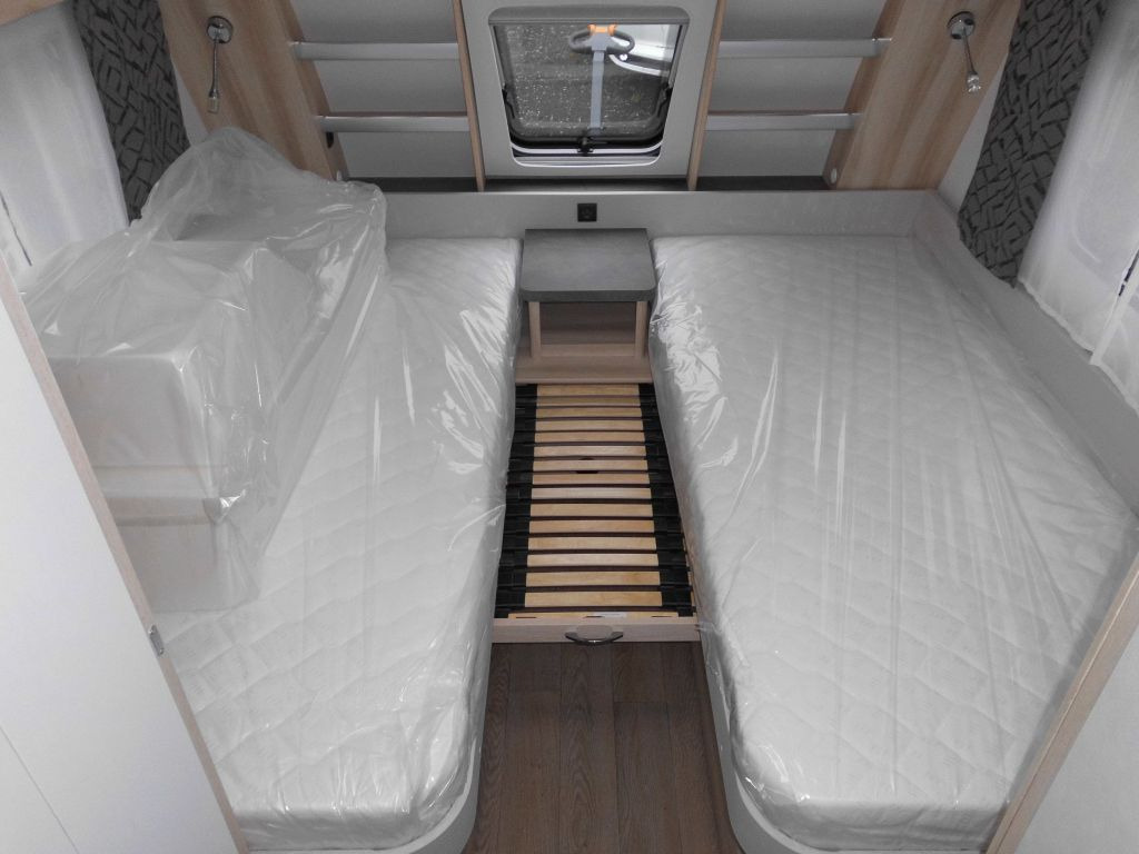 Caravana nuevo Hobby De Luxe 515 UHL 2025 2000kg. AUTARK AMBIENTE: foto 25