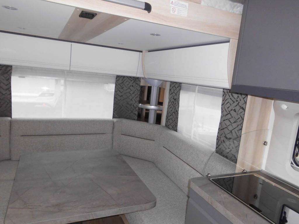 Caravana nuevo Hobby De Luxe 515 UHL 2025 2000kg. AUTARK AMBIENTE: foto 11