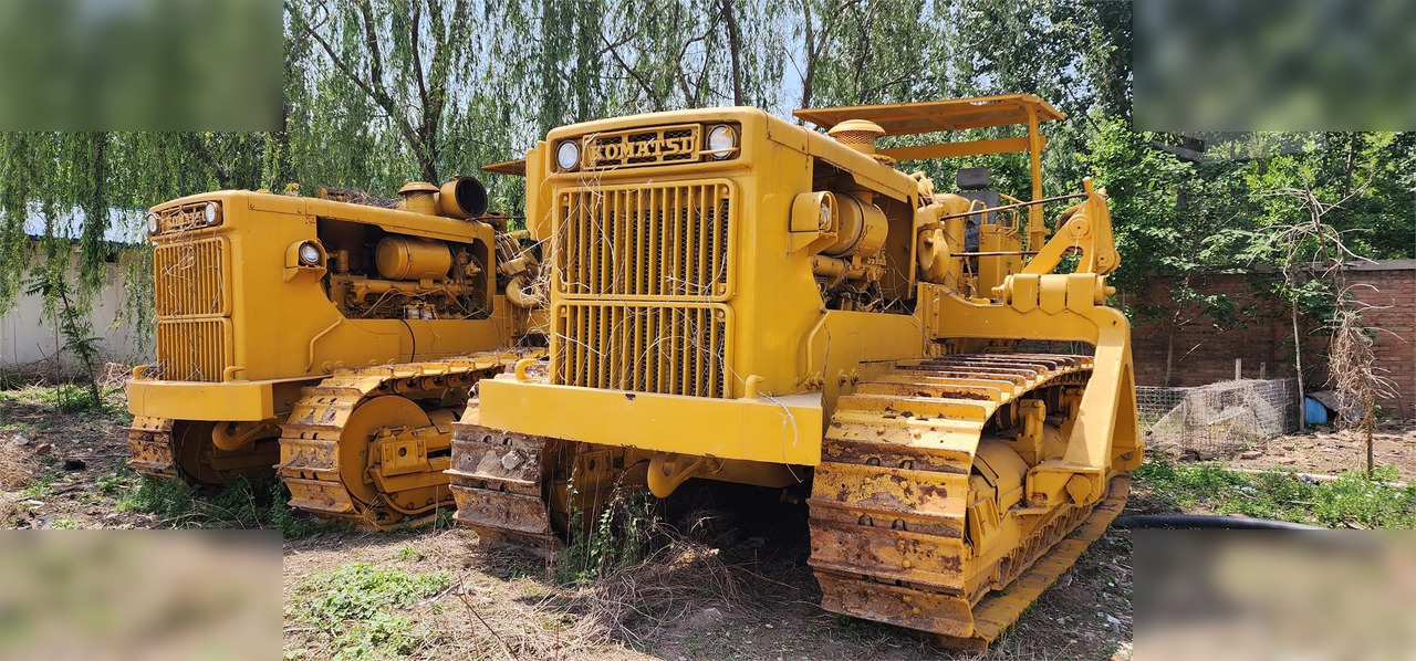 1990 KOMATSU D155C - Colocador de tubos: foto 1 1990 KOMATSU D155C - Colocador de tubos: foto 1