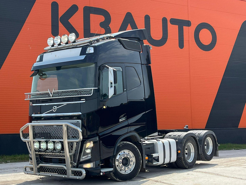 Volvo FH 16 750 6x4 GCW 76 ton / TANDEM AXLE LIFT - Cabeza tractora: foto 1 Volvo FH 16 750 6x4 GCW 76 ton / TANDEM AXLE LIFT - Cabeza tractora: foto 1