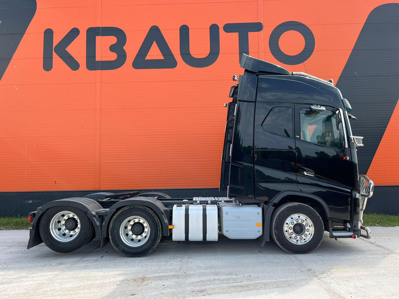 Volvo FH 16 750 6x4 GCW 76 ton / TANDEM AXLE LIFT - Cabeza tractora: foto 4 Volvo FH 16 750 6x4 GCW 76 ton / TANDEM AXLE LIFT - Cabeza tractora: foto 4