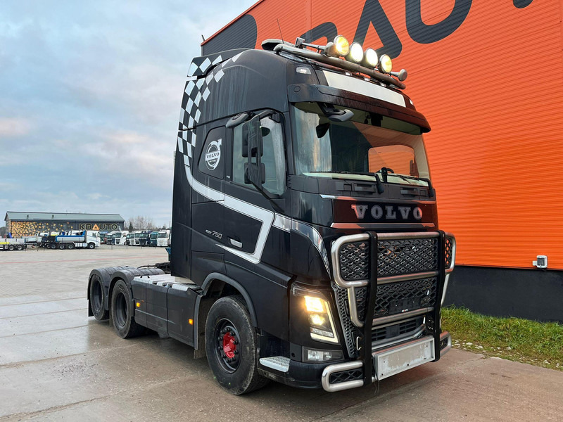 Volvo FH 16 750 6x4 GCW 80 ton / RETARDER / HYDRAULICS / TANDEM AXLE LIFT - Cabeza tractora: foto 4 Volvo FH 16 750 6x4 GCW 80 ton / RETARDER / HYDRAULICS / TANDEM AXLE LIFT - Cabeza tractora: foto 4