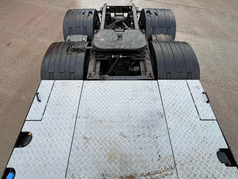 Cabeza tractora Volvo FH 16 750 6x4 GCW 80 ton / RETARDER / HYDRAULICS / TANDEM AXLE LIFT: foto 10 Cabeza tractora Volvo FH 16 750 6x4 GCW 80 ton / RETARDER / HYDRAULICS / TANDEM AXLE LIFT: foto 10