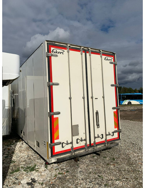 Ekeri COOLER BOX FOR MERCEDES TRUCK 7100mm / SUPRA 850 NORDIC - Carrocería-frigorifico: foto 4 Ekeri COOLER BOX FOR MERCEDES TRUCK 7100mm / SUPRA 850 NORDIC - Carrocería-frigorifico: foto 4
