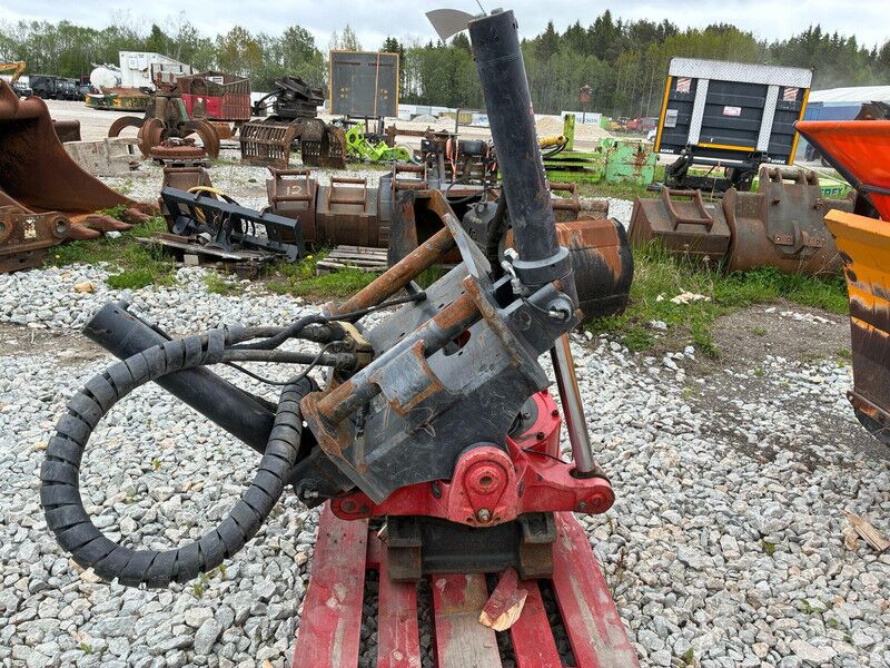 ROTOTILT R8 S70 - Implemento para Maquinaria de construcción: foto 2 ROTOTILT R8 S70 - Implemento para Maquinaria de construcción: foto 2