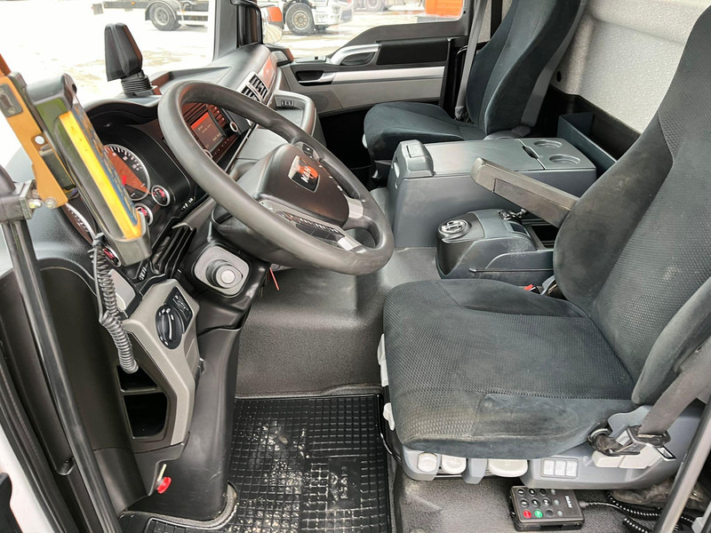 Foto del interior 2: Leasing de MAN TGL 12.220 4x2 JOAB VL8 ton / L=3750 mm MAN TGL 12.220 4x2 JOAB VL8 ton / L=3750 mm Foto del interior 2: Leasing de MAN TGL 12.220 4x2 JOAB VL8 ton / L=3750 mm MAN TGL 12.220 4x2 JOAB VL8 ton / L=3750 mm